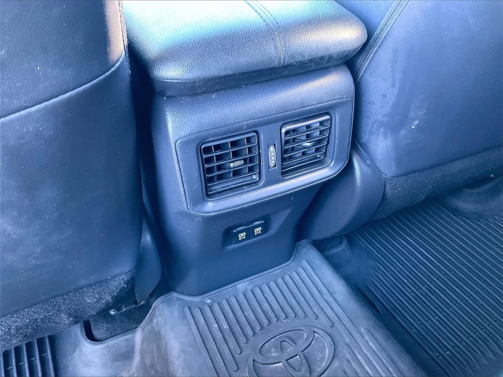 2019 Toyota RAV4 Hybrid XSE - Photo 27