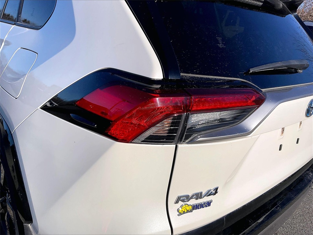 2019 Toyota RAV4 Hybrid XSE - Photo 32
