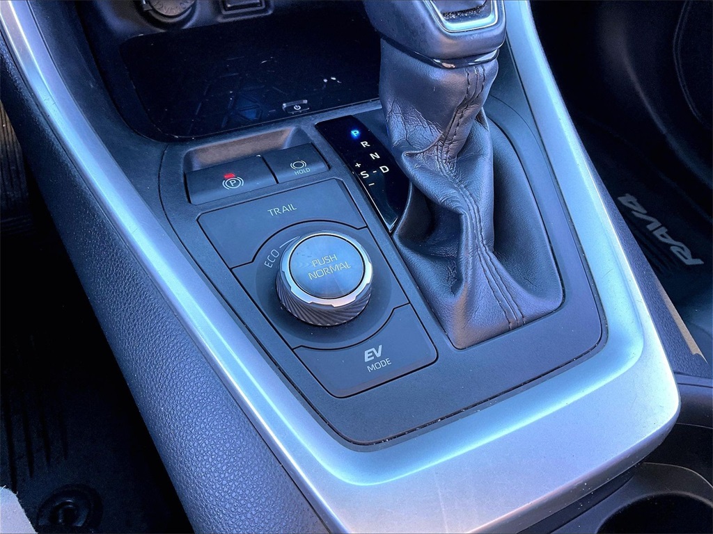 2019 Toyota RAV4 Hybrid XSE - Photo 34