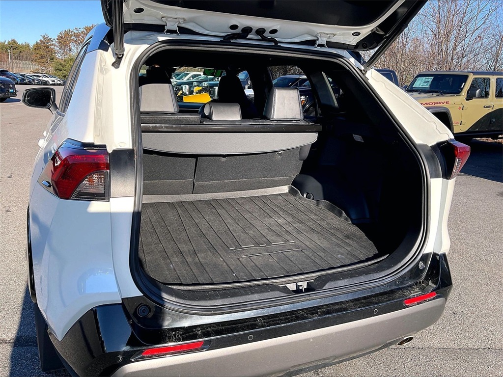 2019 Toyota RAV4 Hybrid XSE - Photo 36