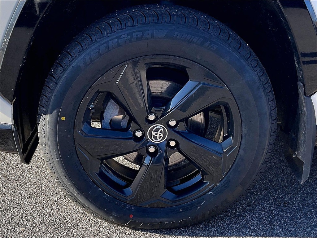 2019 Toyota RAV4 Hybrid XSE - Photo 7