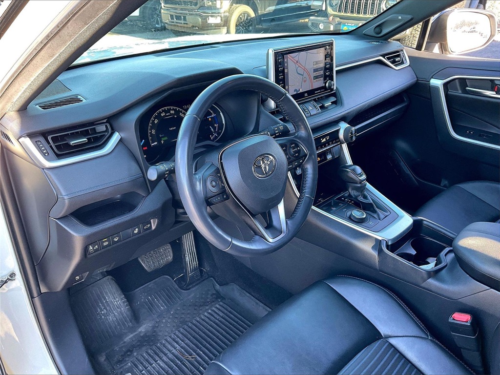 2019 Toyota RAV4 Hybrid XSE - Photo 8