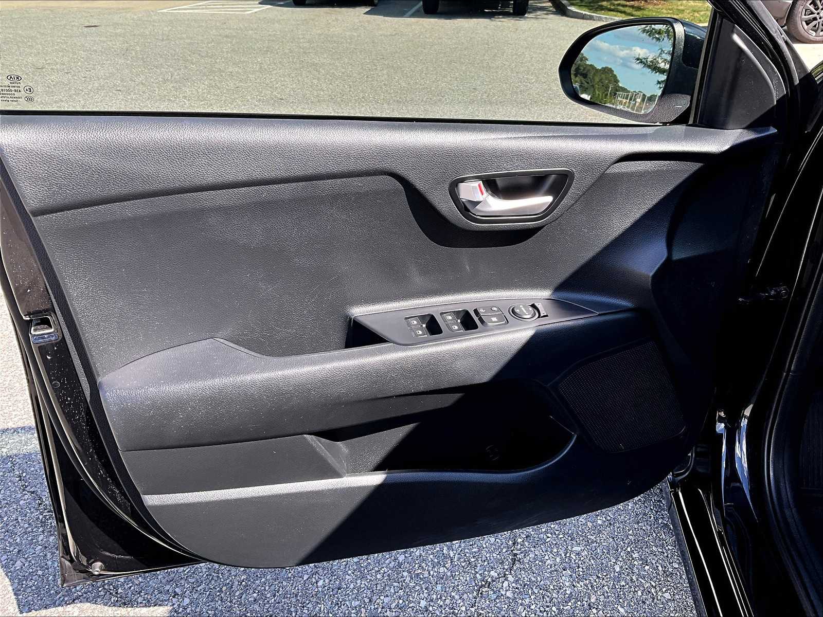 2019 Kia Rio LX - Photo 9