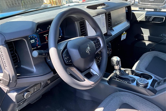 2025 Ford Bronco Base - Photo 7