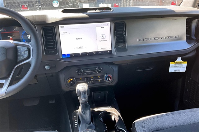 2025 Ford Bronco Base - Photo 8