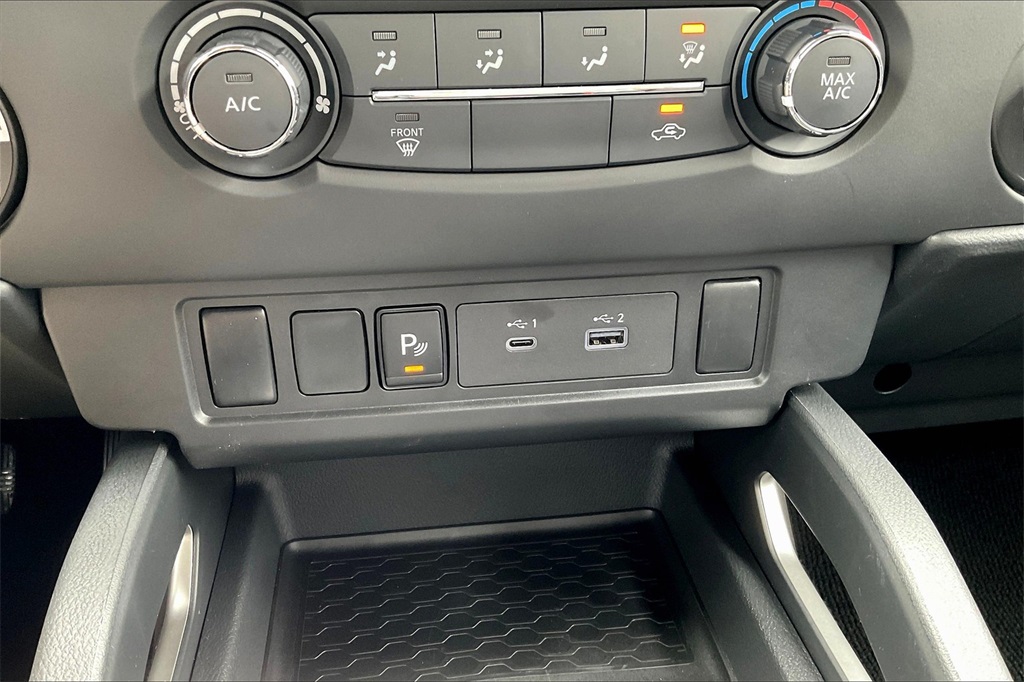 2025 Nissan Frontier SV - Photo 12