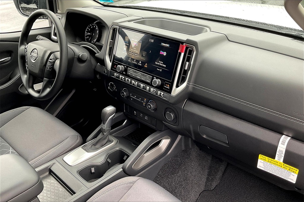 2025 Nissan Frontier SV - Photo 14