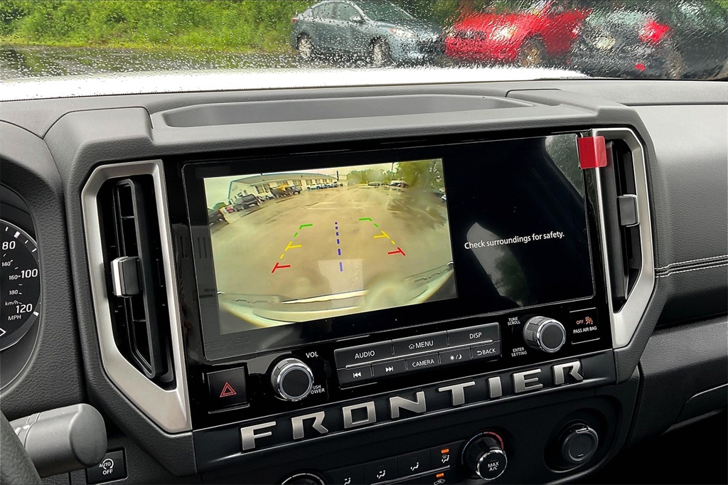 2025 Nissan Frontier SV - Photo 16