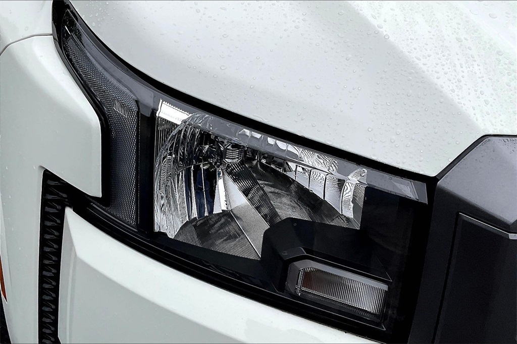 2025 Nissan Frontier SV - Photo 31