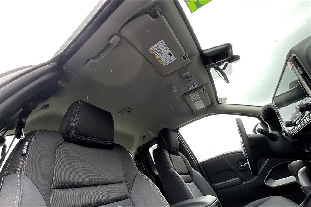 2025 Nissan Frontier SV - Photo 7
