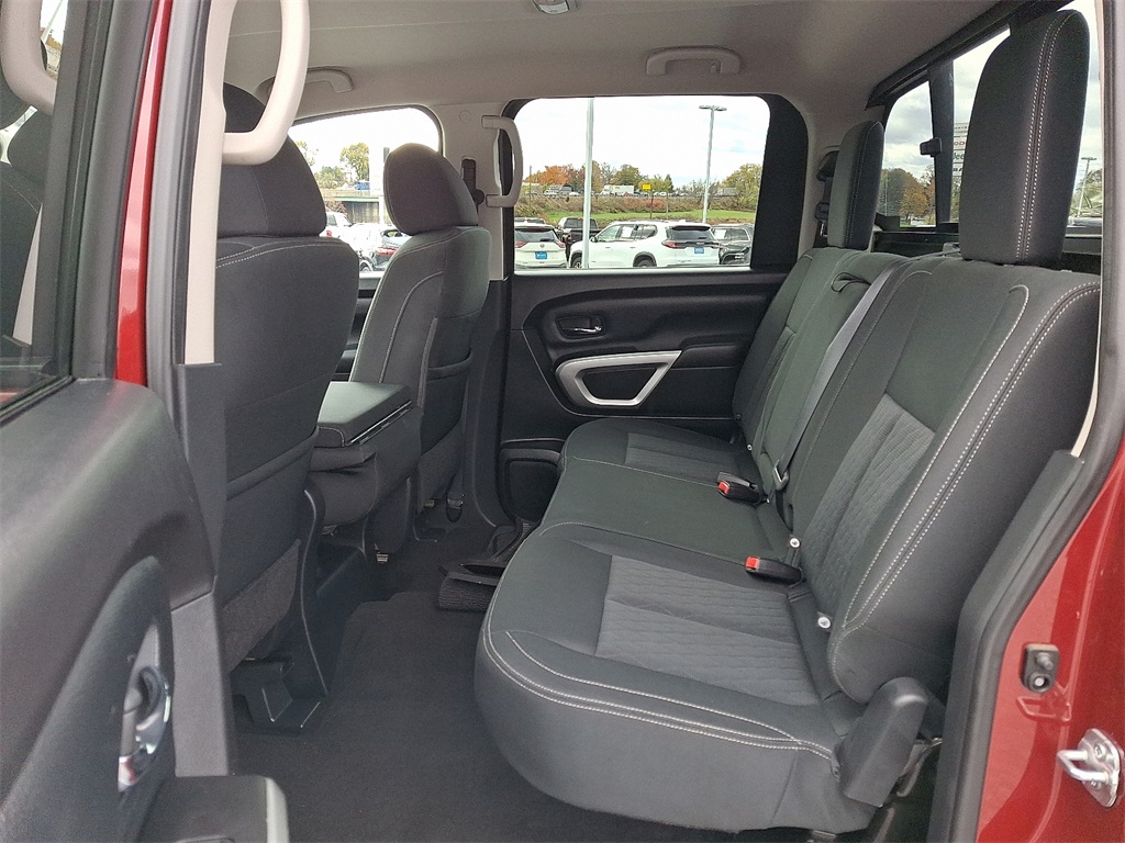 2018 Nissan Titan SV - Photo 11