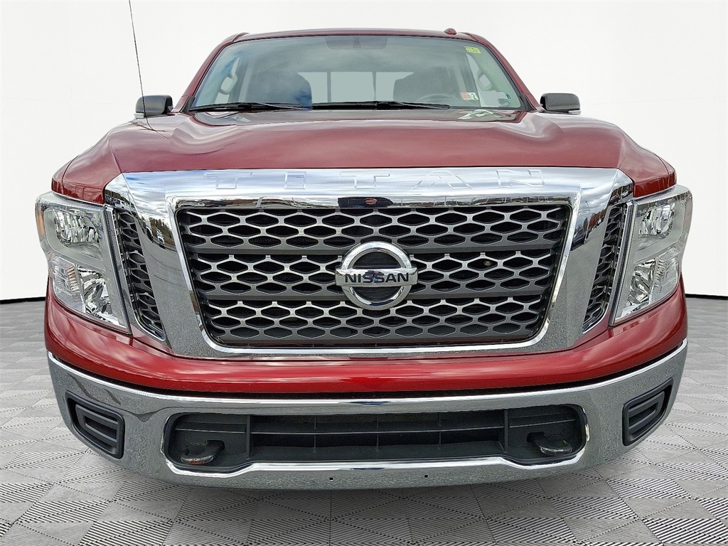 2018 Nissan Titan SV - Photo 2