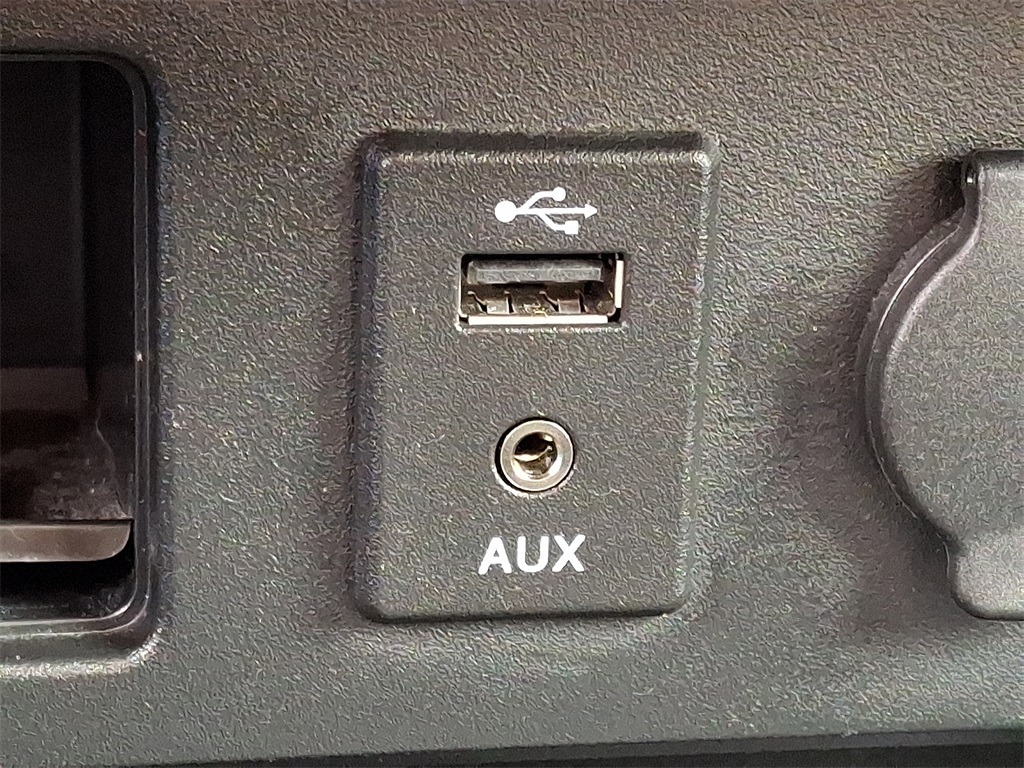 2018 Nissan Titan SV - Photo 23