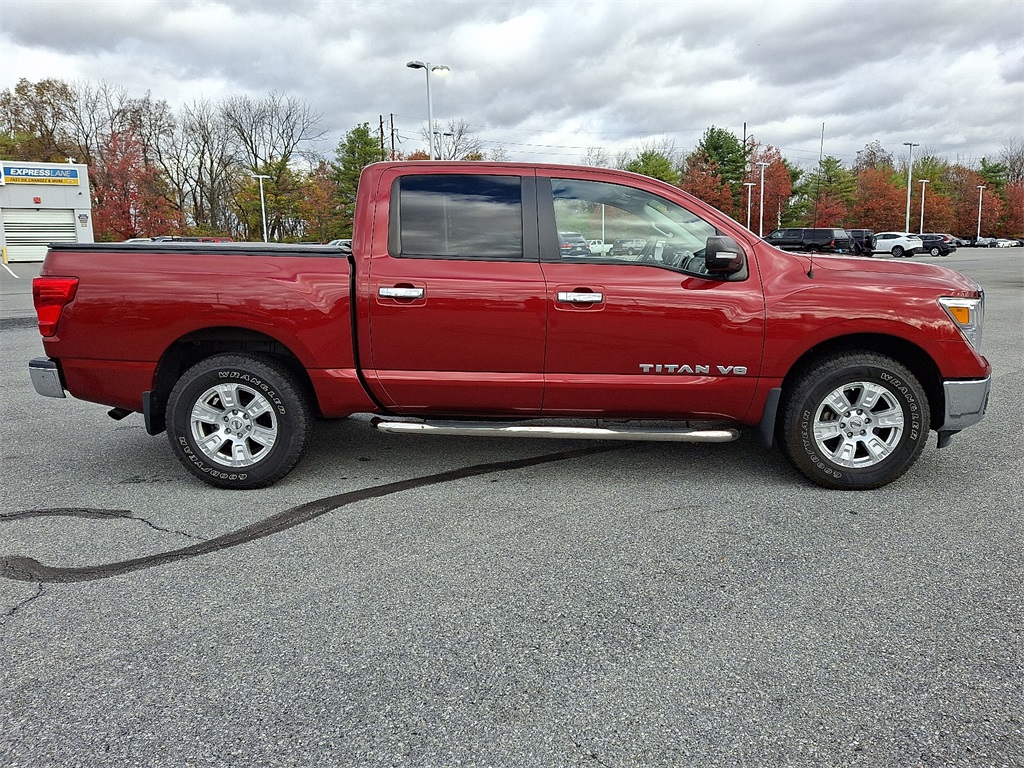2018 Nissan Titan SV - Photo 8