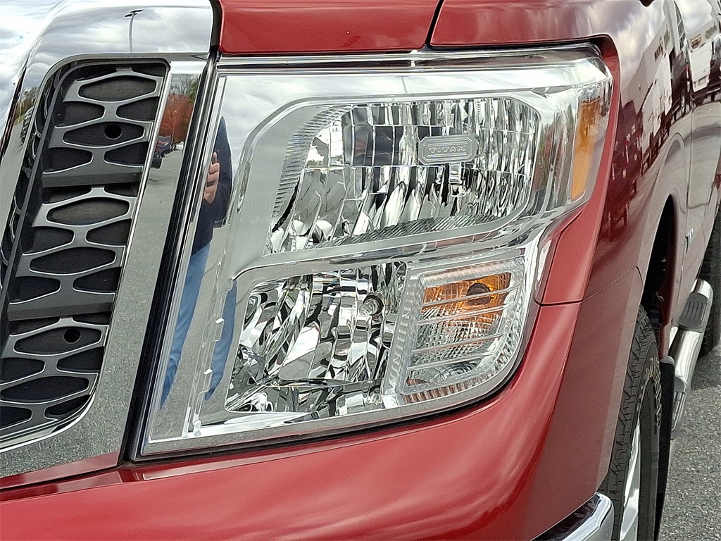 2018 Nissan Titan SV - Photo 10