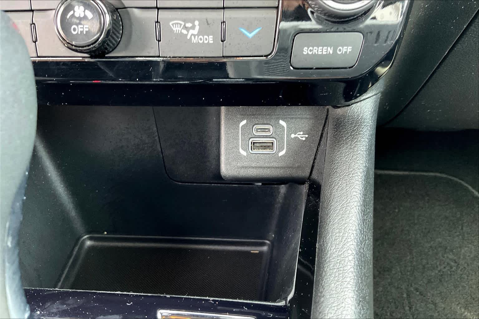 2022 Jeep Compass Limited - Photo 25