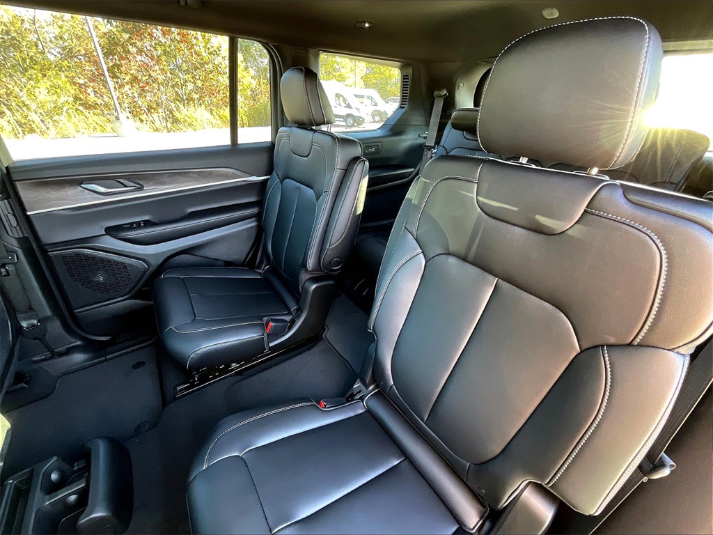 2025 Jeep Grand Cherokee L Limited - Photo 15