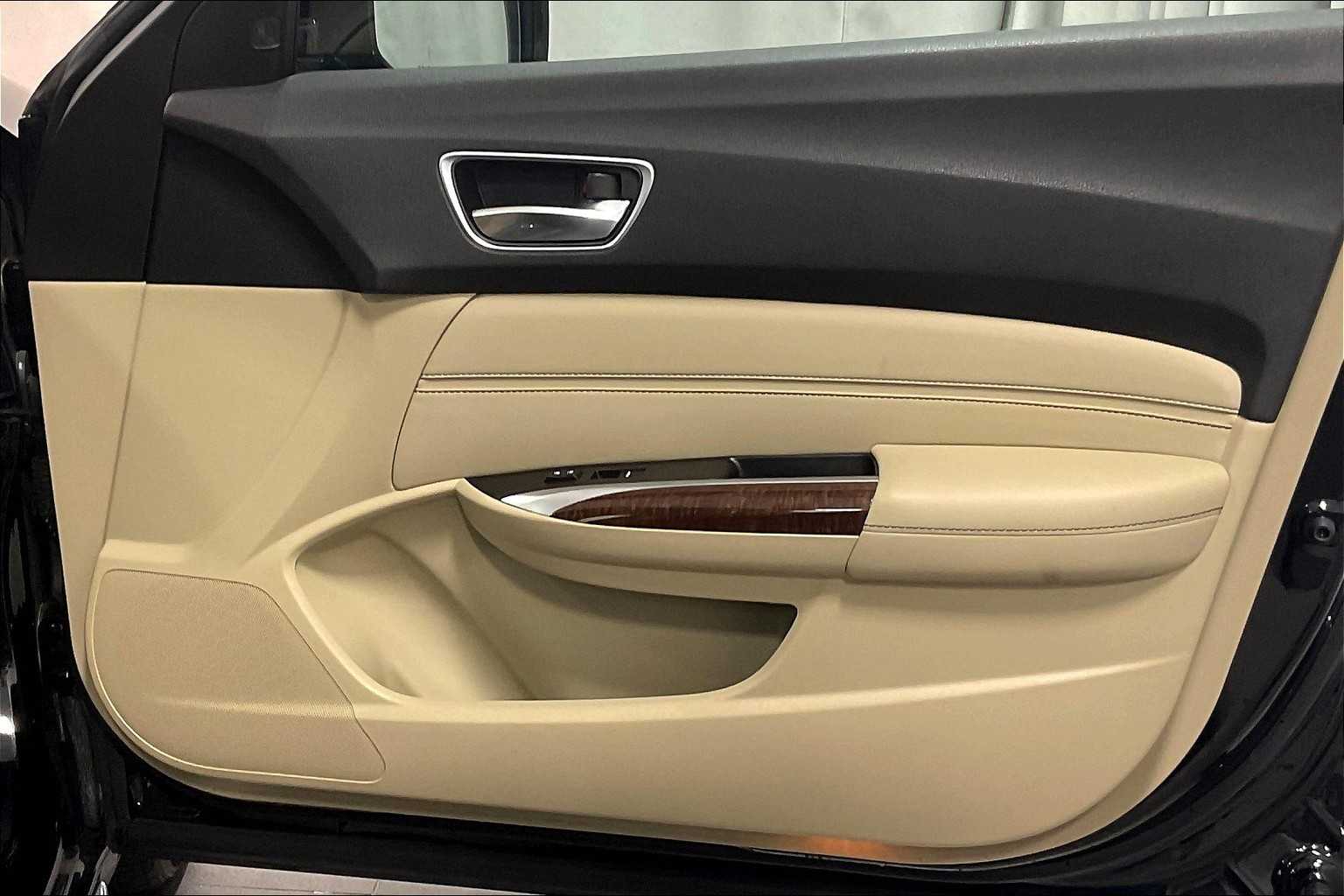 2018 Acura TLX w/Technology Pkg - Photo 12