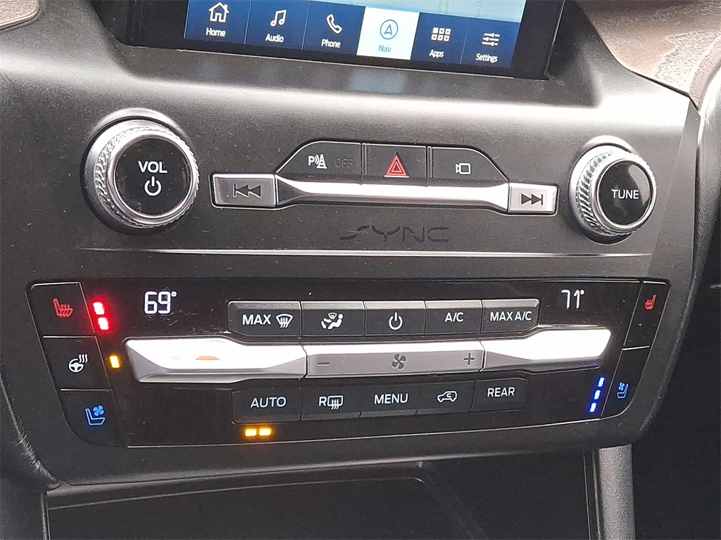 2020 Ford Explorer Platinum - Photo 18