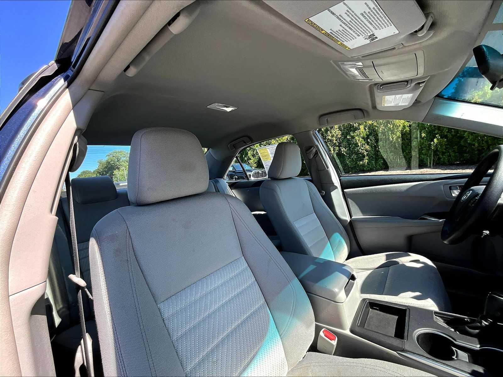 2016 Toyota Camry LE - Photo 22