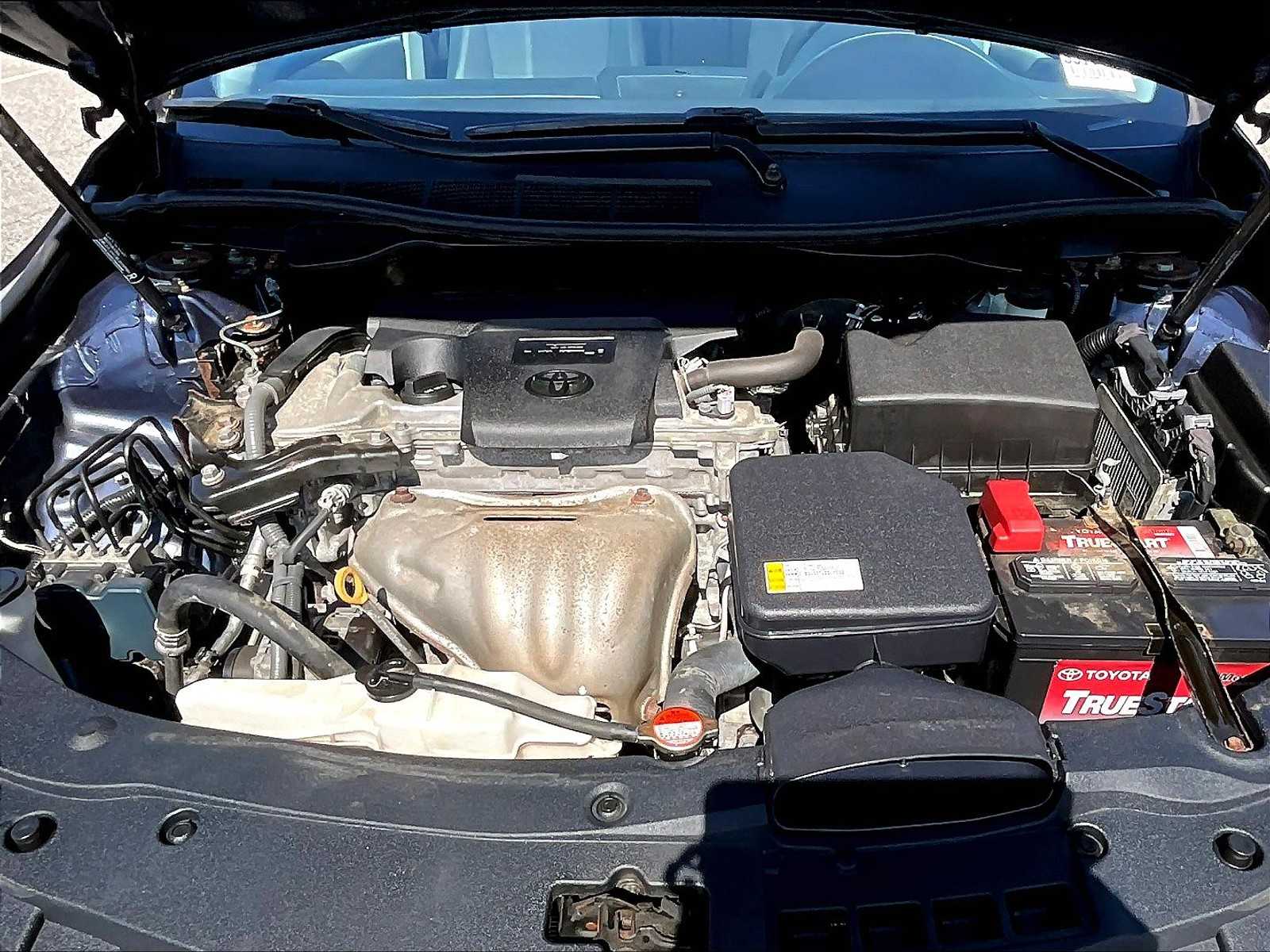 2016 Toyota Camry LE - Photo 29