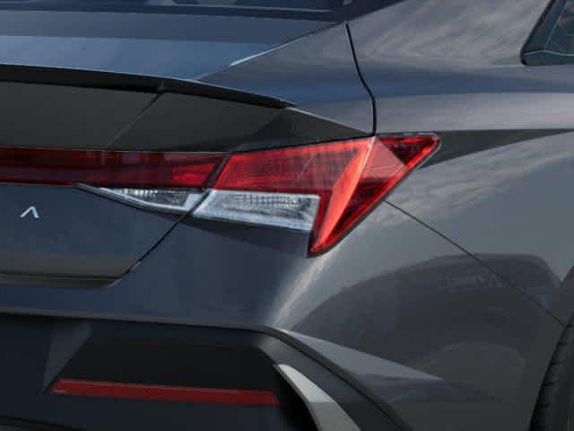 2025 Hyundai Elantra SEL Sport - Photo 10