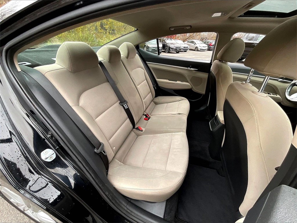 2020 Hyundai Elantra Value Edition - Photo 16