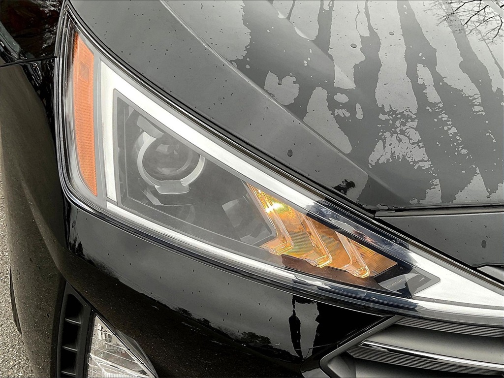 2020 Hyundai Elantra Value Edition - Photo 25