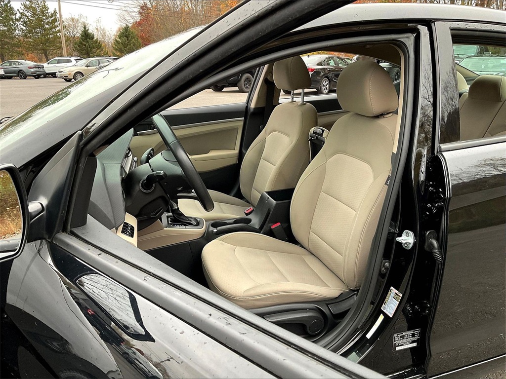 2020 Hyundai Elantra Value Edition - Photo 10