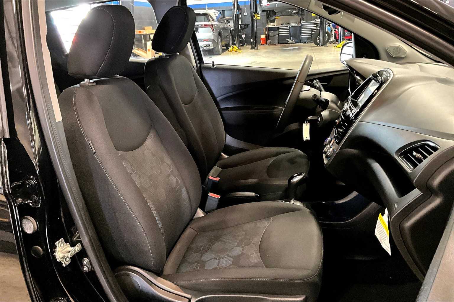 2018 Chevrolet Spark LS - Photo 11