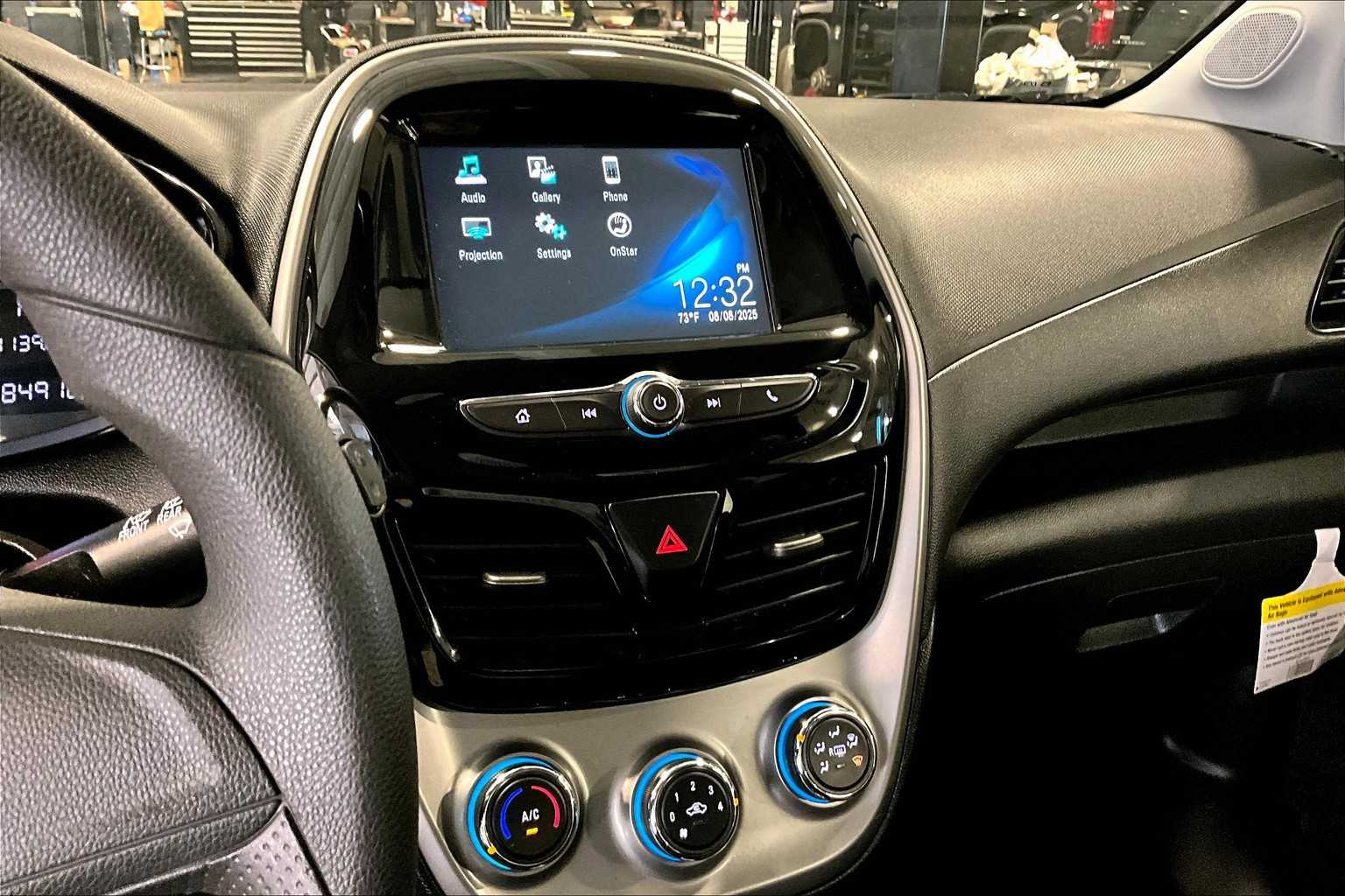 2018 Chevrolet Spark LS - Photo 18