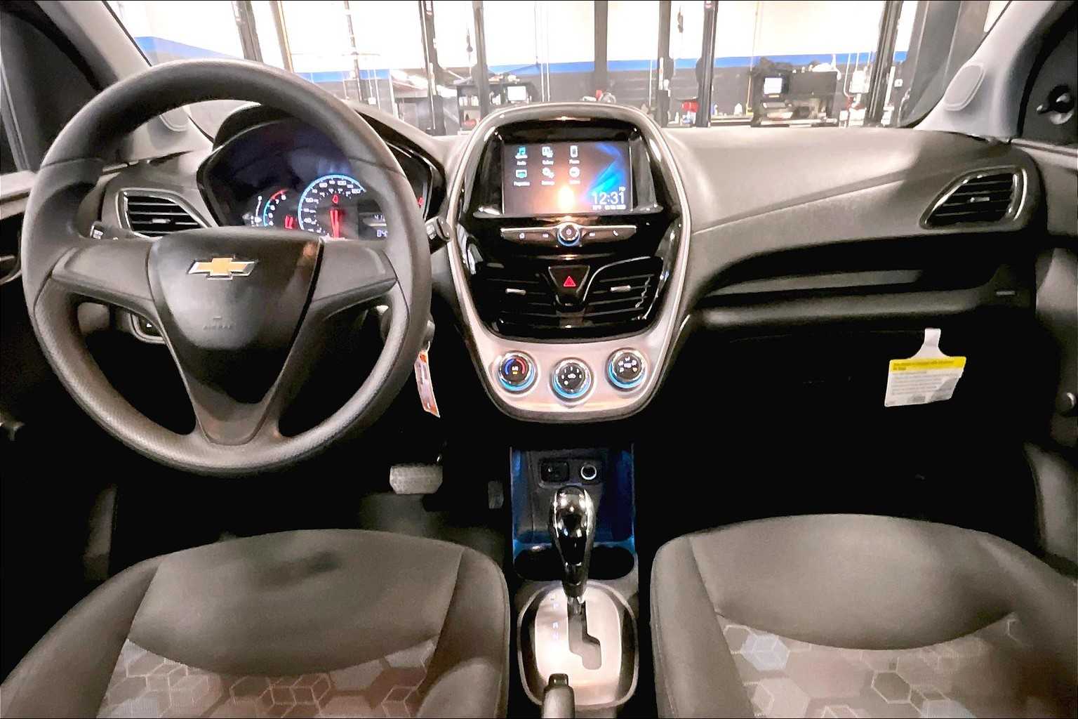 2018 Chevrolet Spark LS - Photo 21