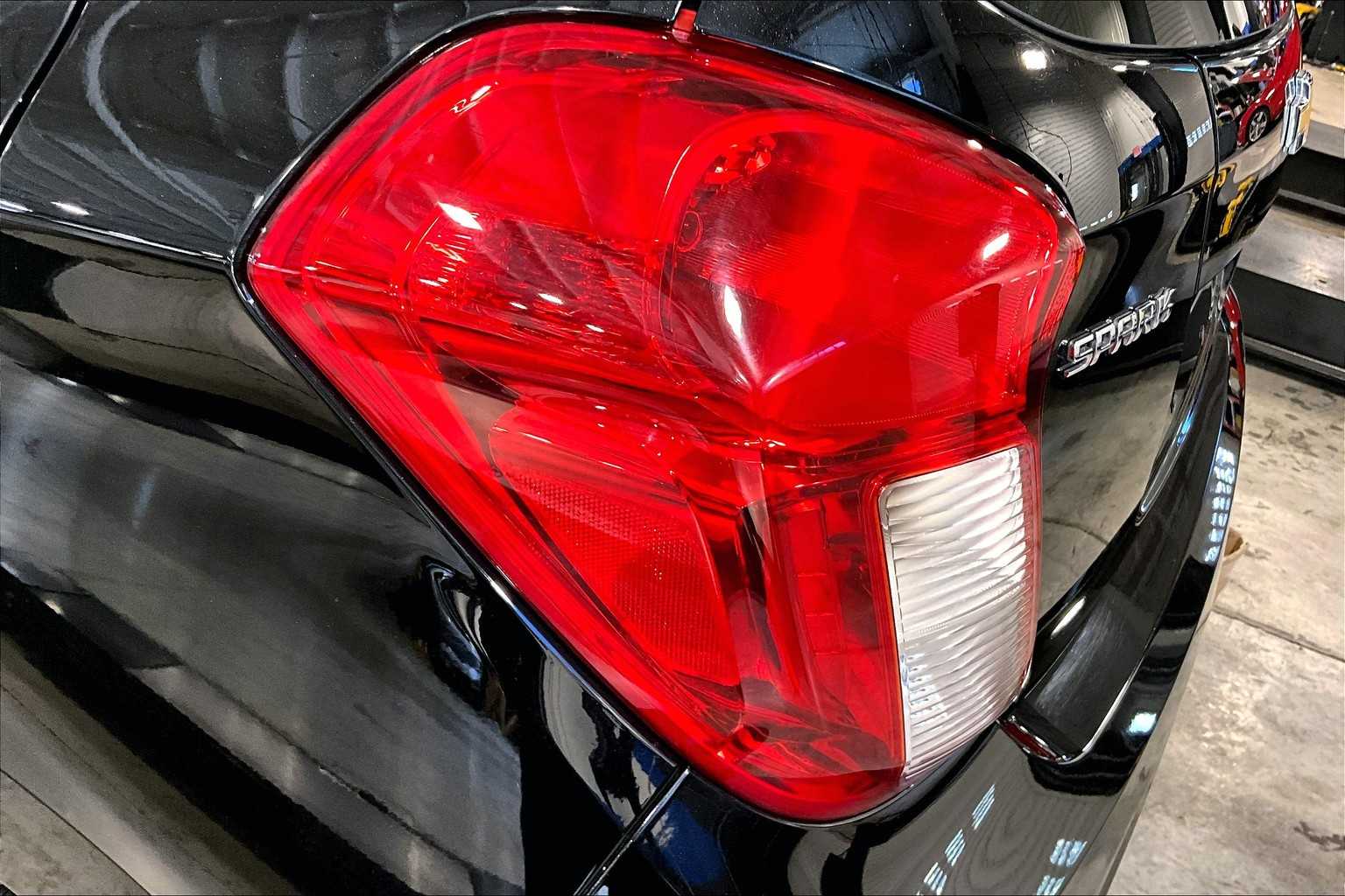 2018 Chevrolet Spark LS - Photo 34