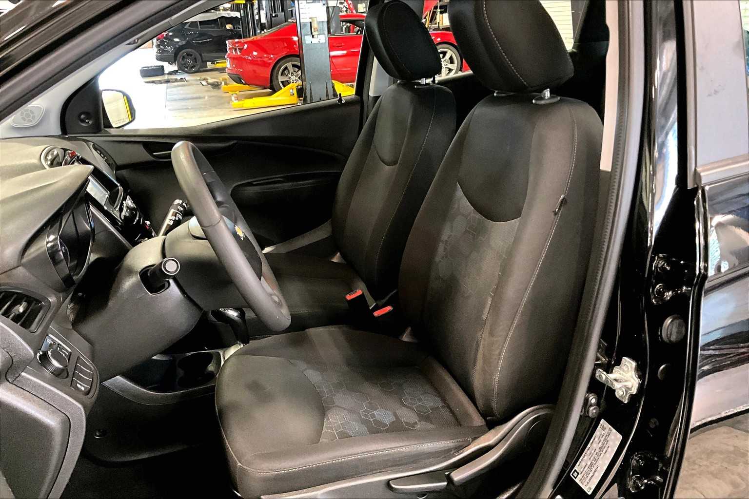 2018 Chevrolet Spark LS - Photo 10