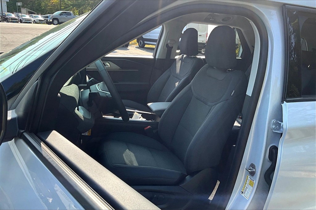 2025 Ford Explorer Active - Photo 10