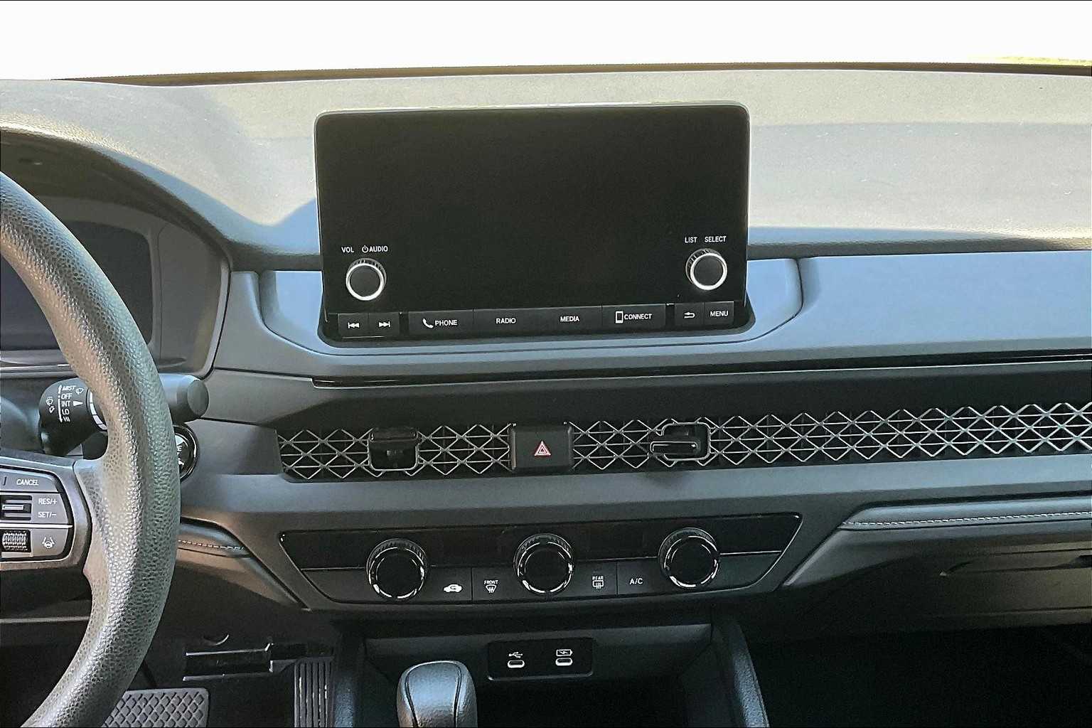 2024 Honda Accord LX - Photo 17