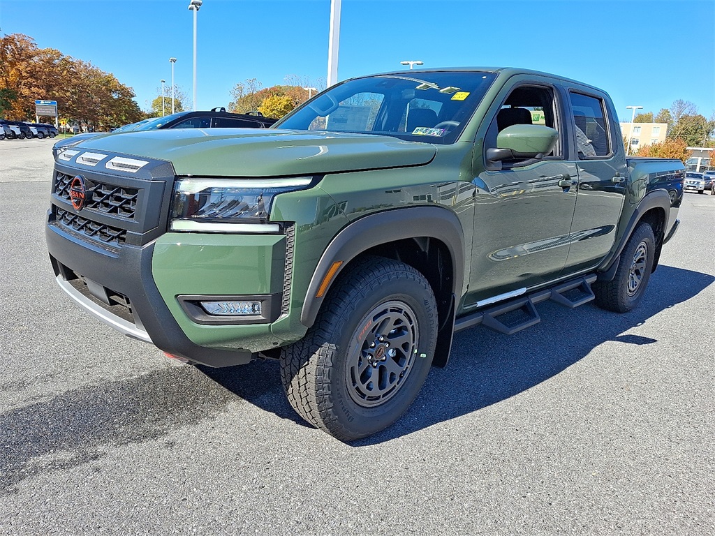 2026 Nissan Frontier PRO-4X - Photo 2