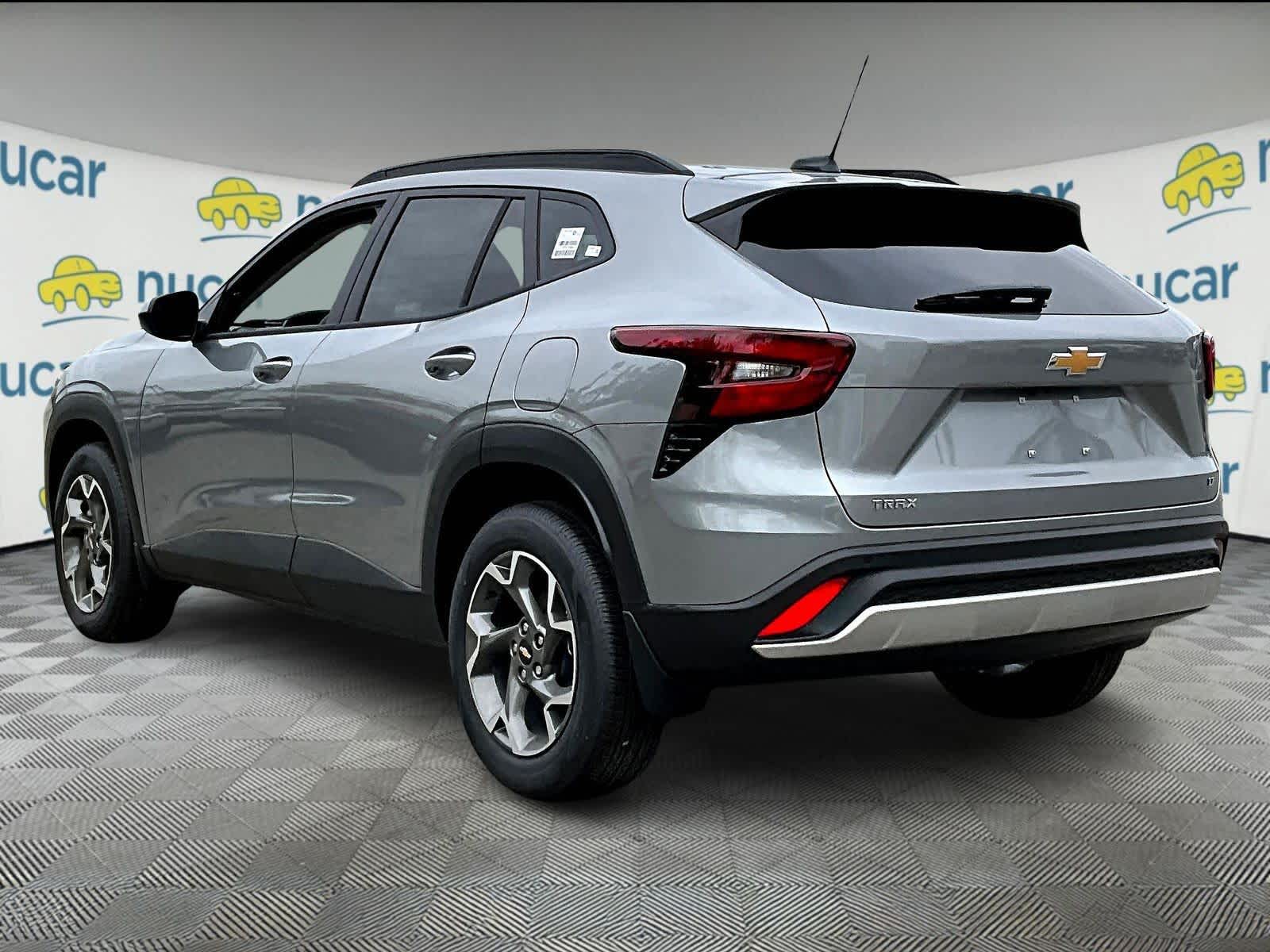 2026 Chevrolet Trax LT - Photo 5