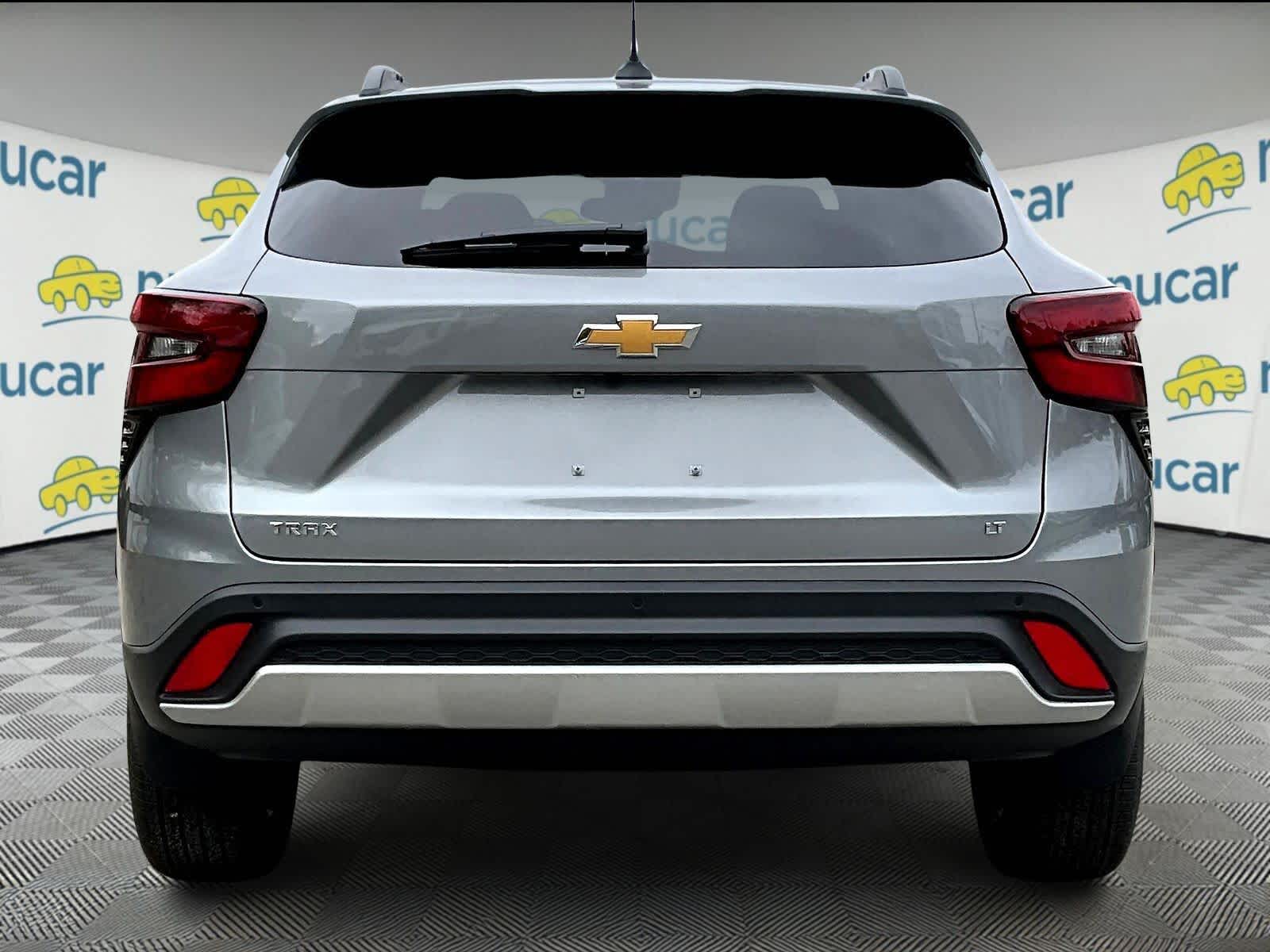 2026 Chevrolet Trax LT - Photo 6