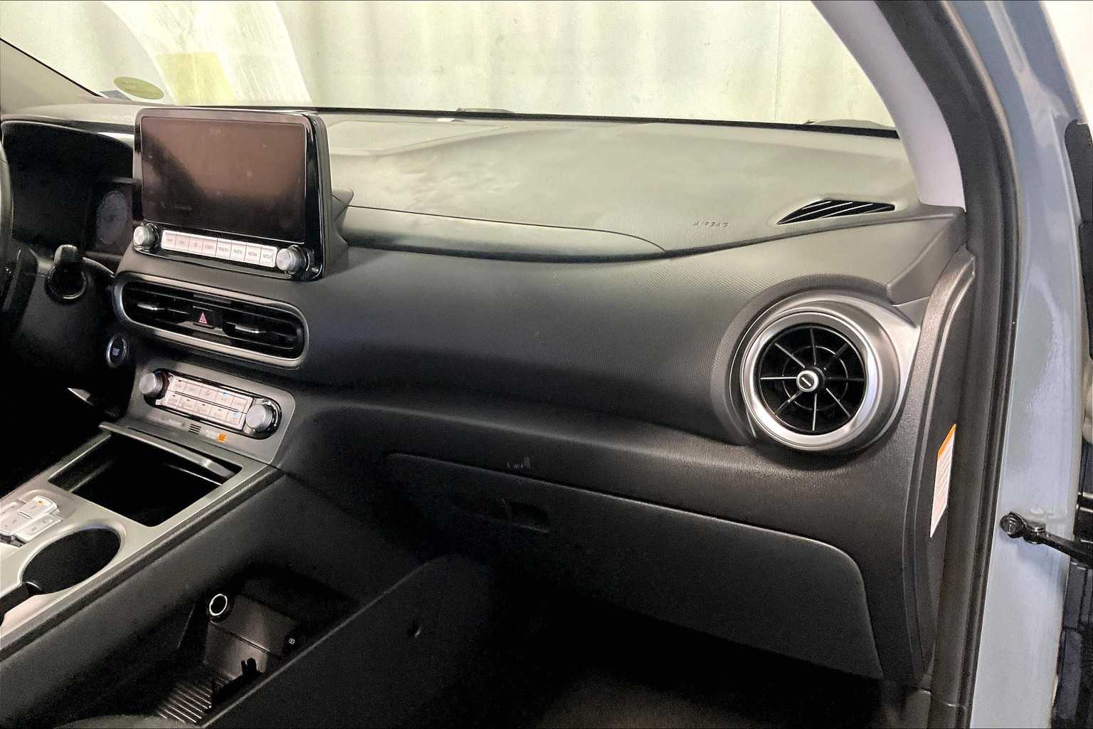 2023 Hyundai Kona Electric SEL - Photo 13