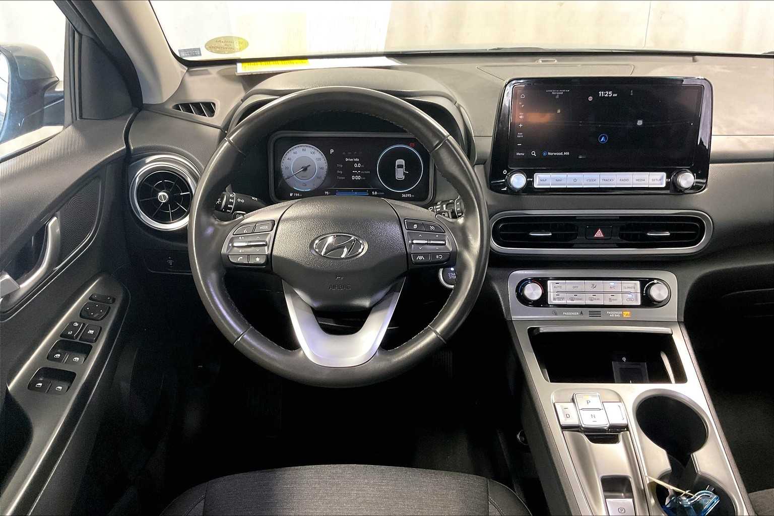 2023 Hyundai Kona Electric SEL - Photo 17