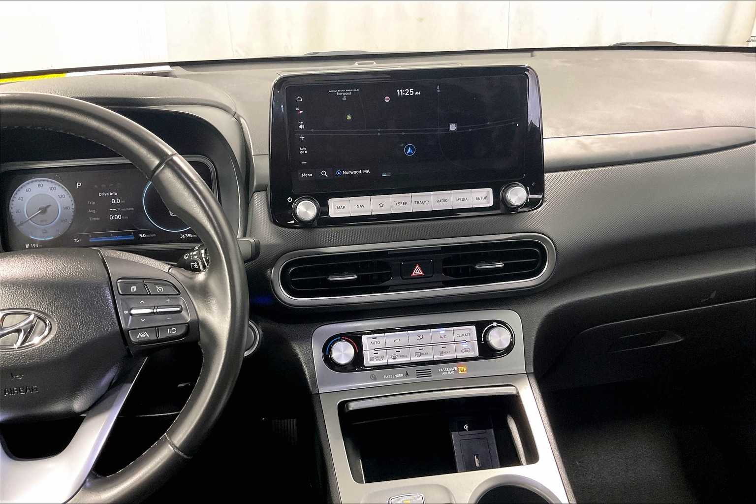 2023 Hyundai Kona Electric SEL - Photo 18