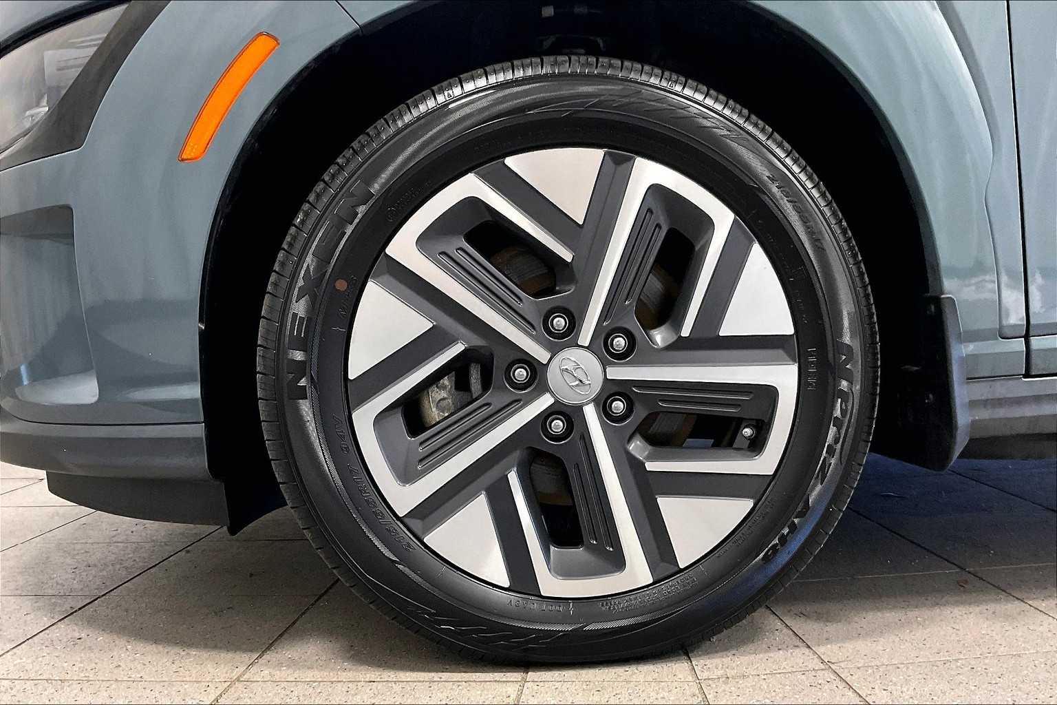 2023 Hyundai Kona Electric SEL - Photo 7