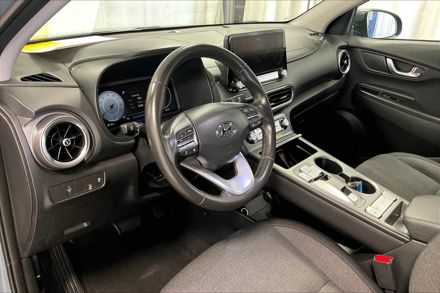 2023 Hyundai Kona Electric SEL - Photo 8