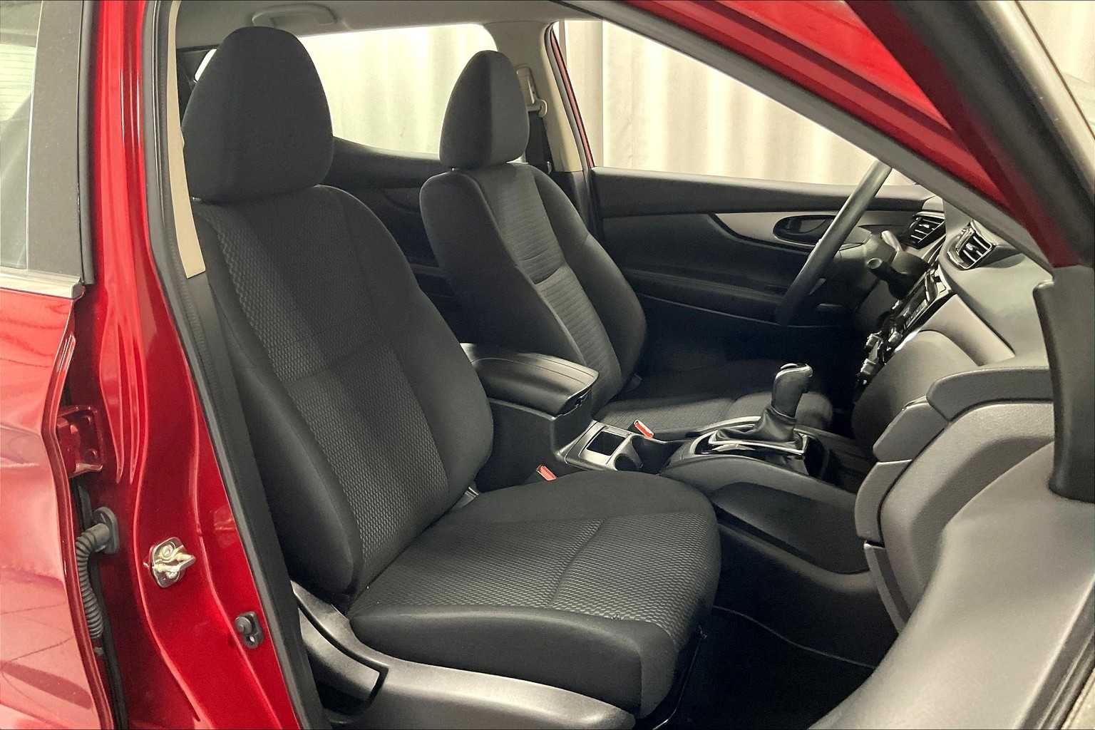 2022 Nissan Rogue Sport S - Photo 11