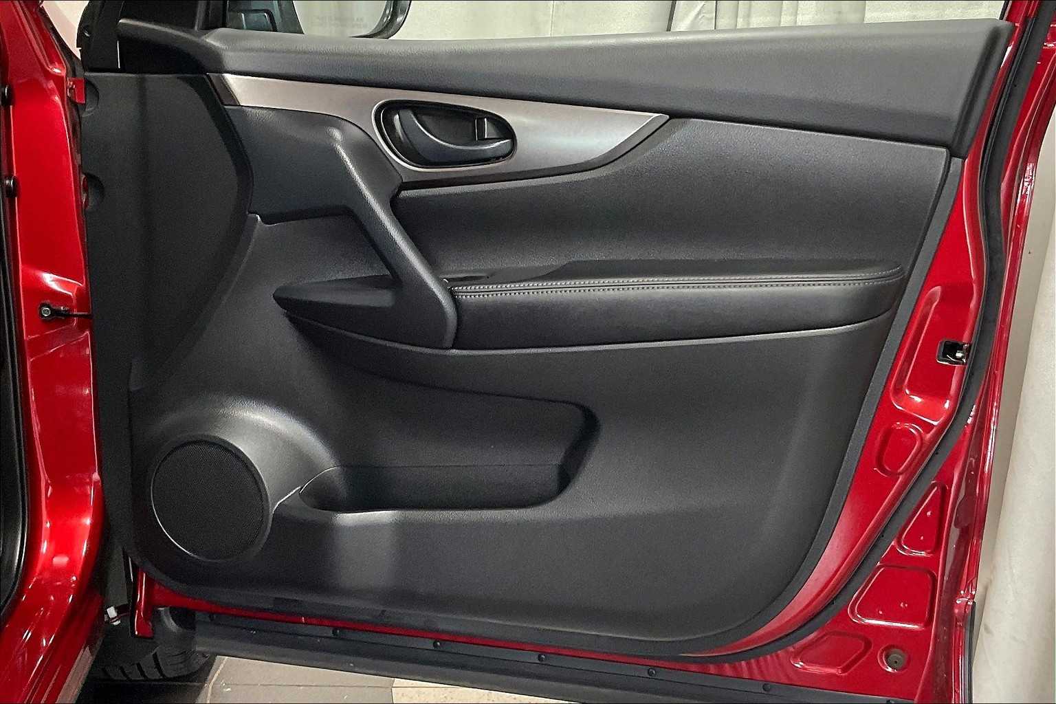 2022 Nissan Rogue Sport S - Photo 12