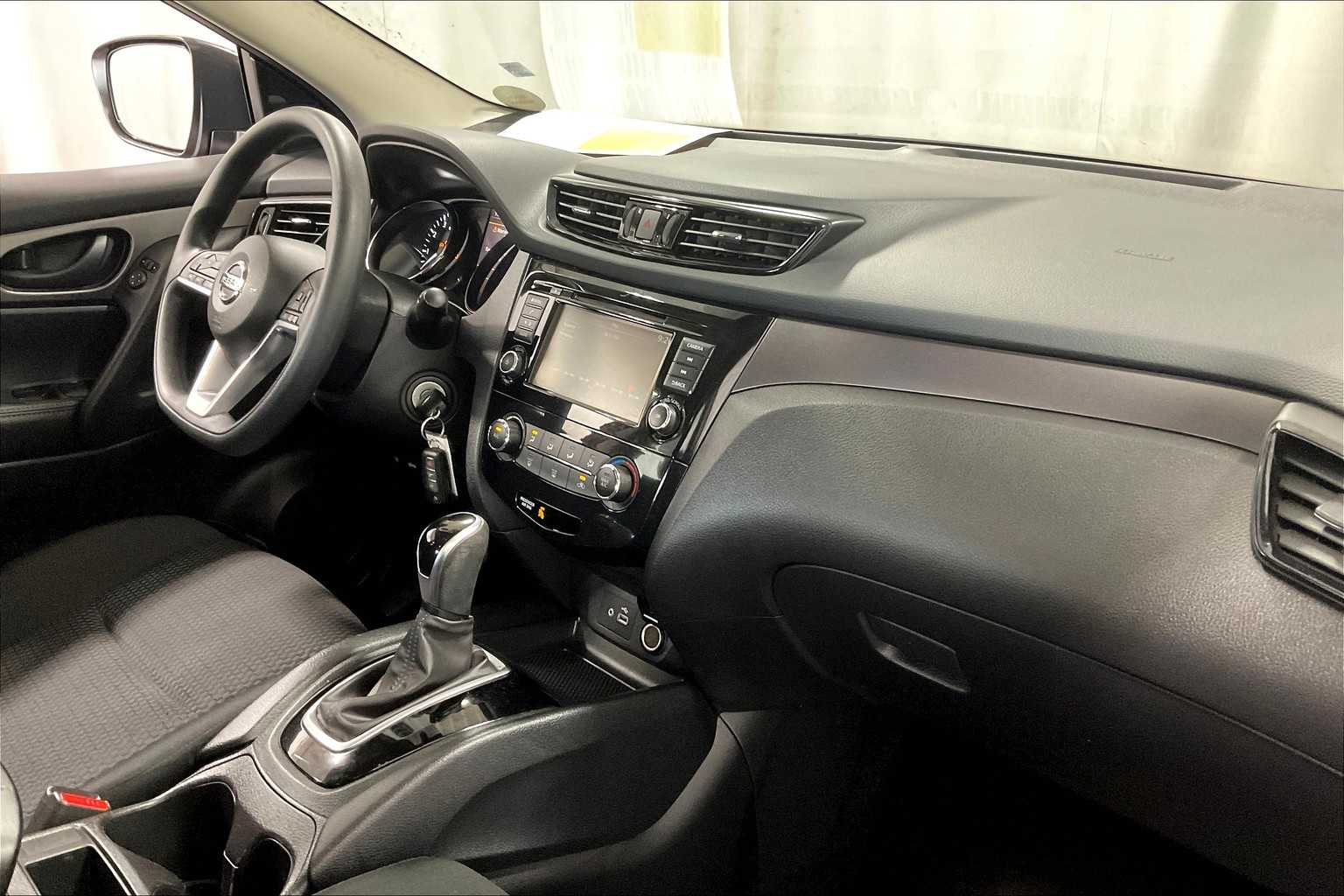 2022 Nissan Rogue Sport S - Photo 14