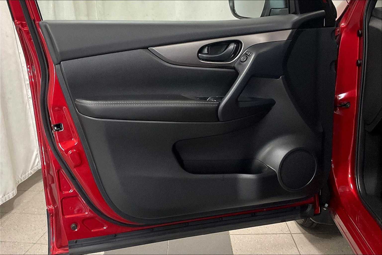 2022 Nissan Rogue Sport S - Photo 9