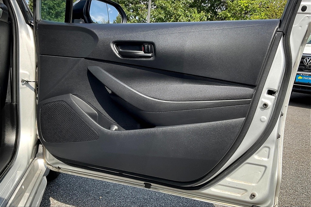 2022 Toyota Corolla LE - Photo 11