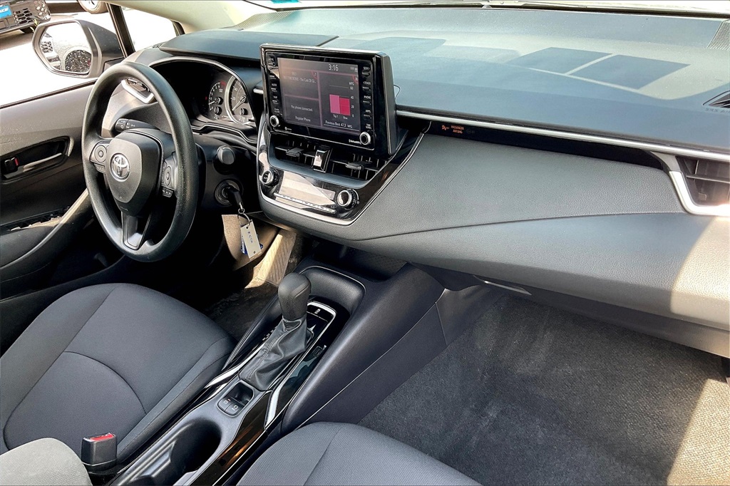 2022 Toyota Corolla LE - Photo 13